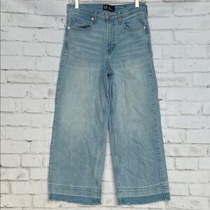 GAP Denim Women’s High-Rise Wide-Leg Crop Jeans